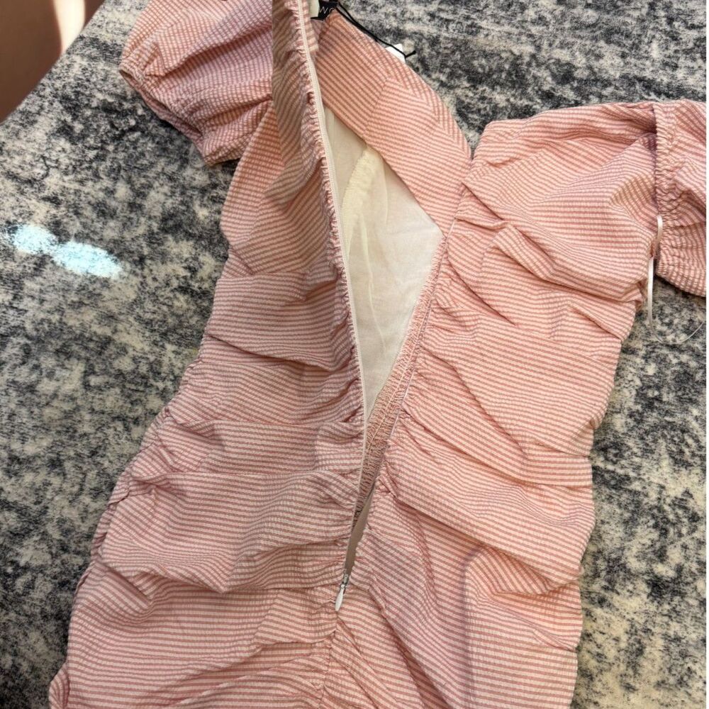 Willow & Clay Pink Seersucker Ruched Puff Sleeve Bodycon Mini Dress Womens M NWT - Picture 7 of 10